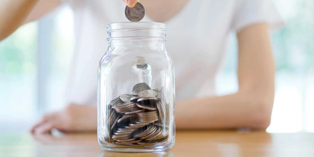 money saving hacks, everyday expenses, budgeting, frugal living, saving money, financial planning, cost-cutting, household savings, personal finance, thriftiness